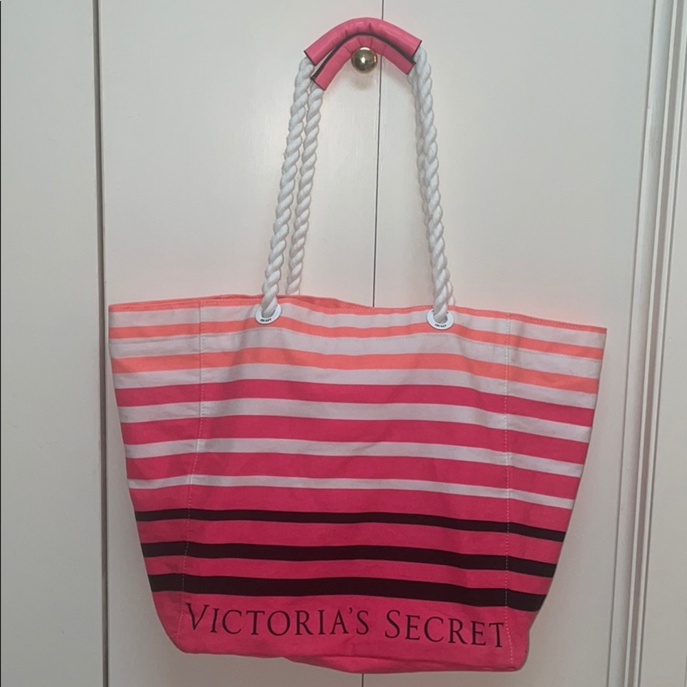 Victoria’s Secret large bag-weekend bag or tote